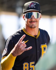 Konnor Griffin con piratas